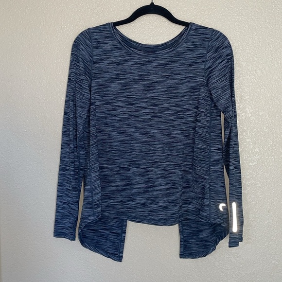 Zyia Active Athletic Top Long Sleeve Open Back - Picture 2 of 7